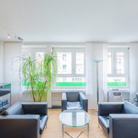 Schulleiter Büro der Sprachschule Schneider in Zürich